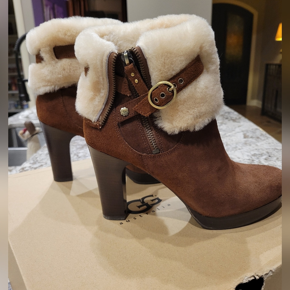 UGG Scarlett Sherling Booties